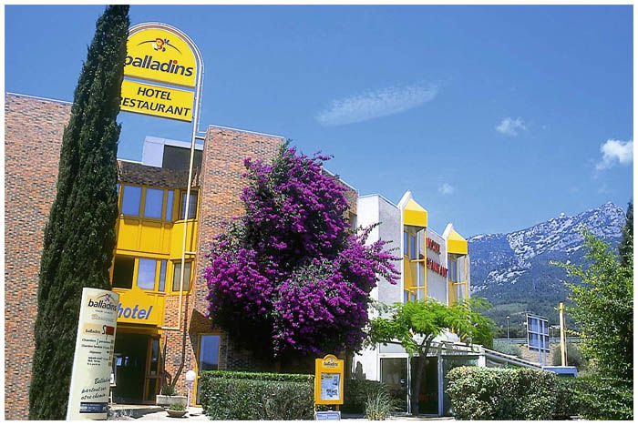 Brit Hotel Toulon - La Valette Экстерьер фото